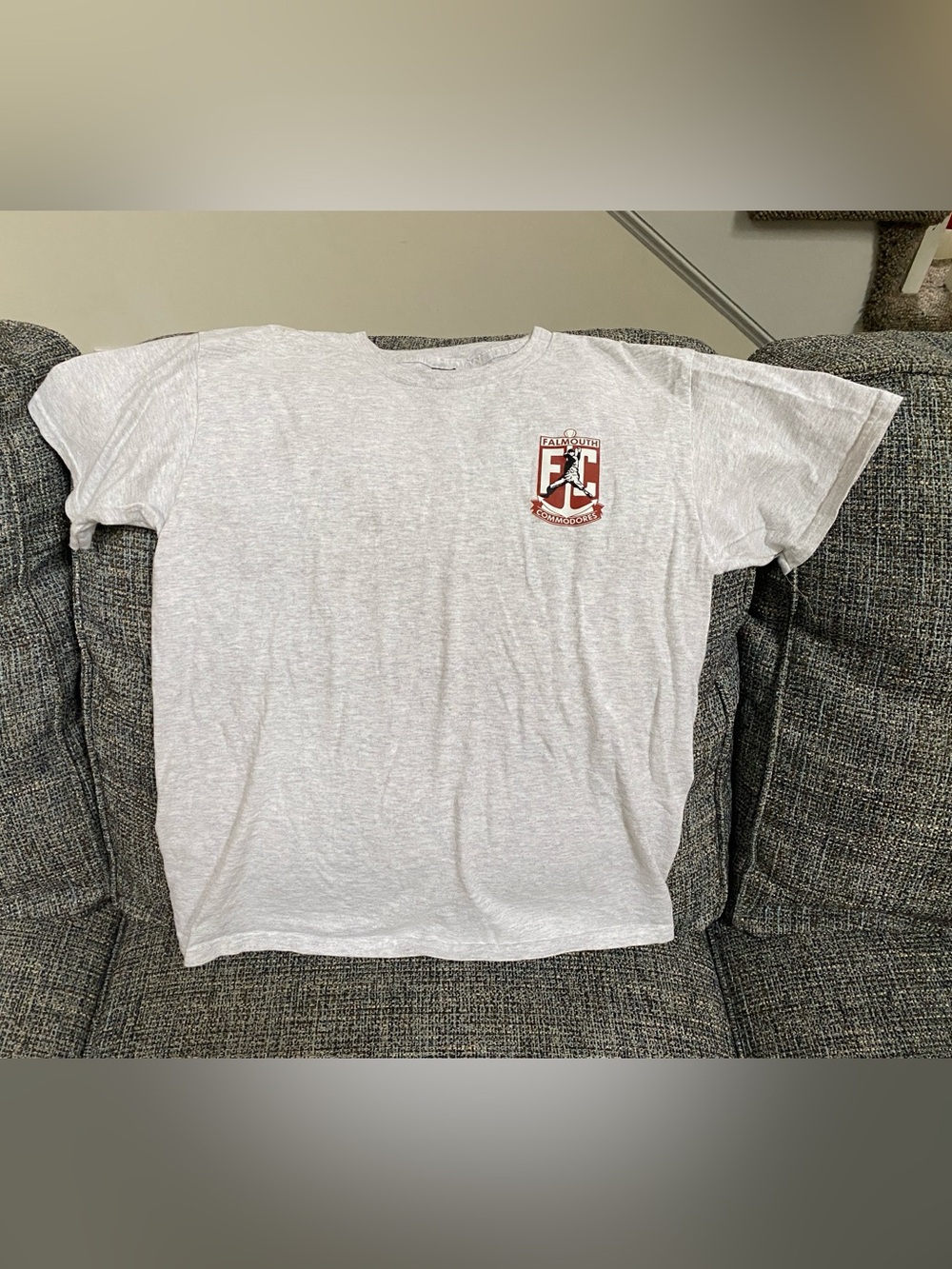 3/$15 - South Bay Shark Club 1986 T-Shirt, Size L, (10) in Navy & Red